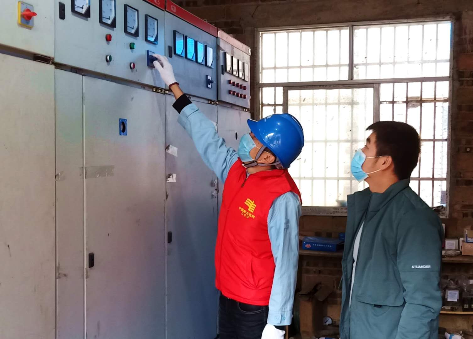 平塘供電局：主動走訪現(xiàn)場辦公，助推企業(yè)有序復工