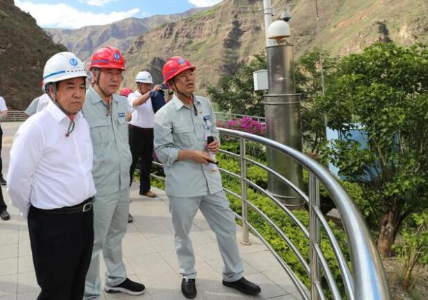南方電網(wǎng)董事長(zhǎng)、黨組書記孟振平調(diào)研烏東德水電站工程