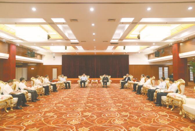 河南省委書記王國(guó)生、省長(zhǎng)尹弘會(huì)見國(guó)家電網(wǎng)董事長(zhǎng)、黨組書記毛偉明