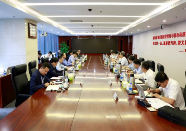錢智民會見鞍鋼集團董事長、黨委書記譚成旭