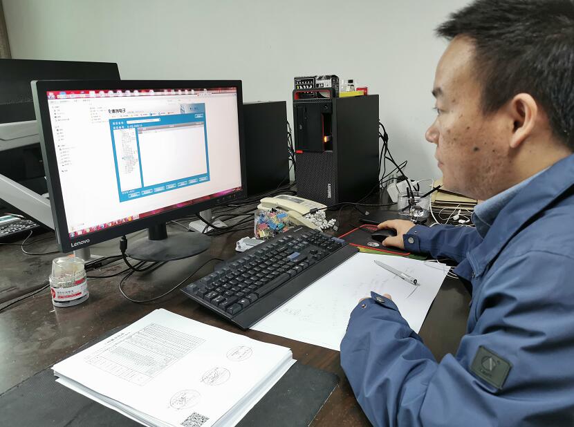 “穿搭”二維碼，浙江慈溪市供電公司工程檔案數(shù)字化，讓資料“動”起來