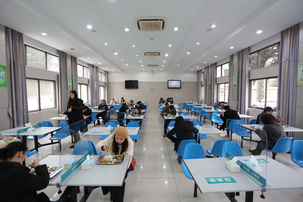 國網寧海縣供電公司后勤為疫情防控筑牢堅固防線