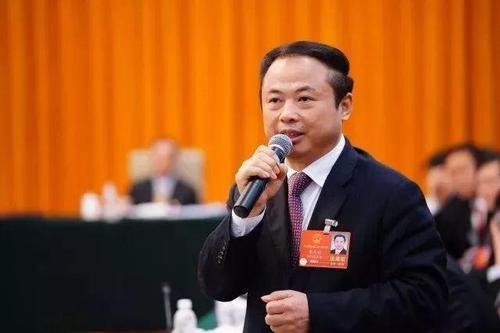 發(fā)展智慧型儲(chǔ)能電站 助力實(shí)現(xiàn)“碳達(dá)峰、碳中和”——訪全國(guó)人大代表、天能控股集團(tuán)董事長(zhǎng)張?zhí)烊? /></a></div>
				<div   id=
