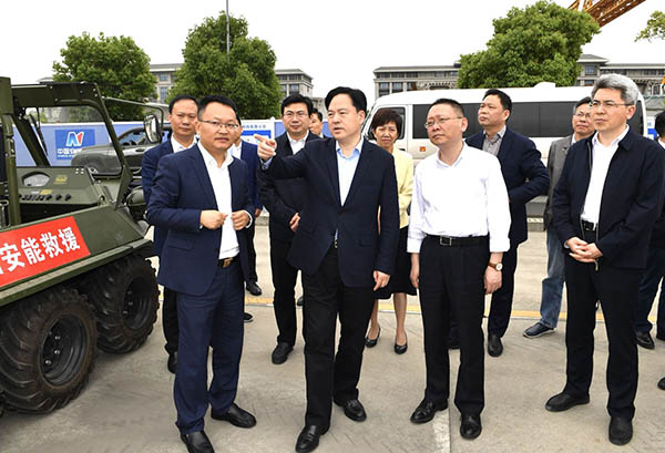 常州市委副書記、市長陳金虎蒞臨中國安能二局常州分公司調(diào)研防汛抗旱工作