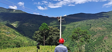 鳳慶供電局新華供電所供電火力全開，助力當?shù)乜緹煯a(chǎn)業(yè) 穩(wěn)定發(fā)展