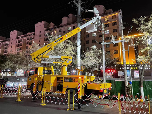 烏海電業(yè)局配電帶電作業(yè)處：堅(jiān)守蒙電責(zé)任，勇戰(zhàn)寒潮