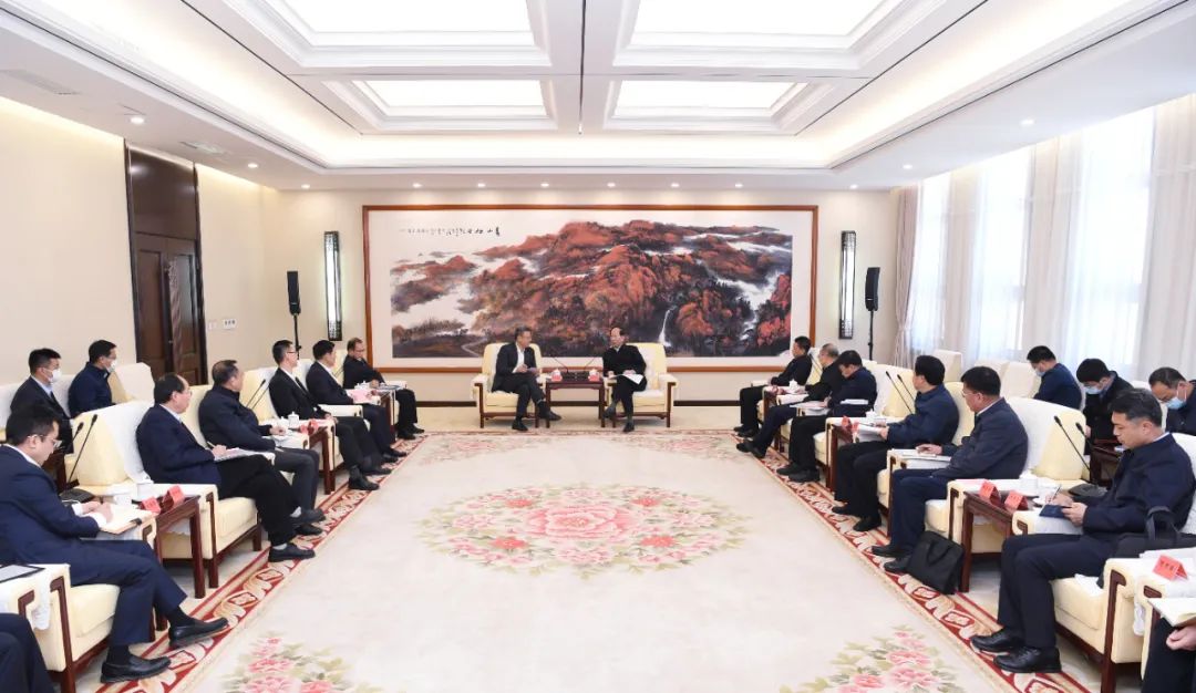 錢智民、江毅拜會內(nèi)蒙古自治區(qū)黨委書記、人大常委會主任石泰峰