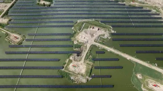 18.73MW！中石油首個(gè)水面光伏項(xiàng)目并網(wǎng)發(fā)電