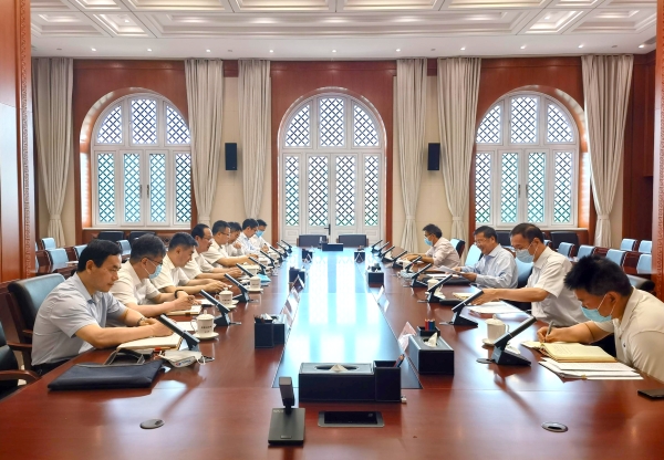 丁焰章拜訪國(guó)家能源局黨組書記、局長(zhǎng)章建華