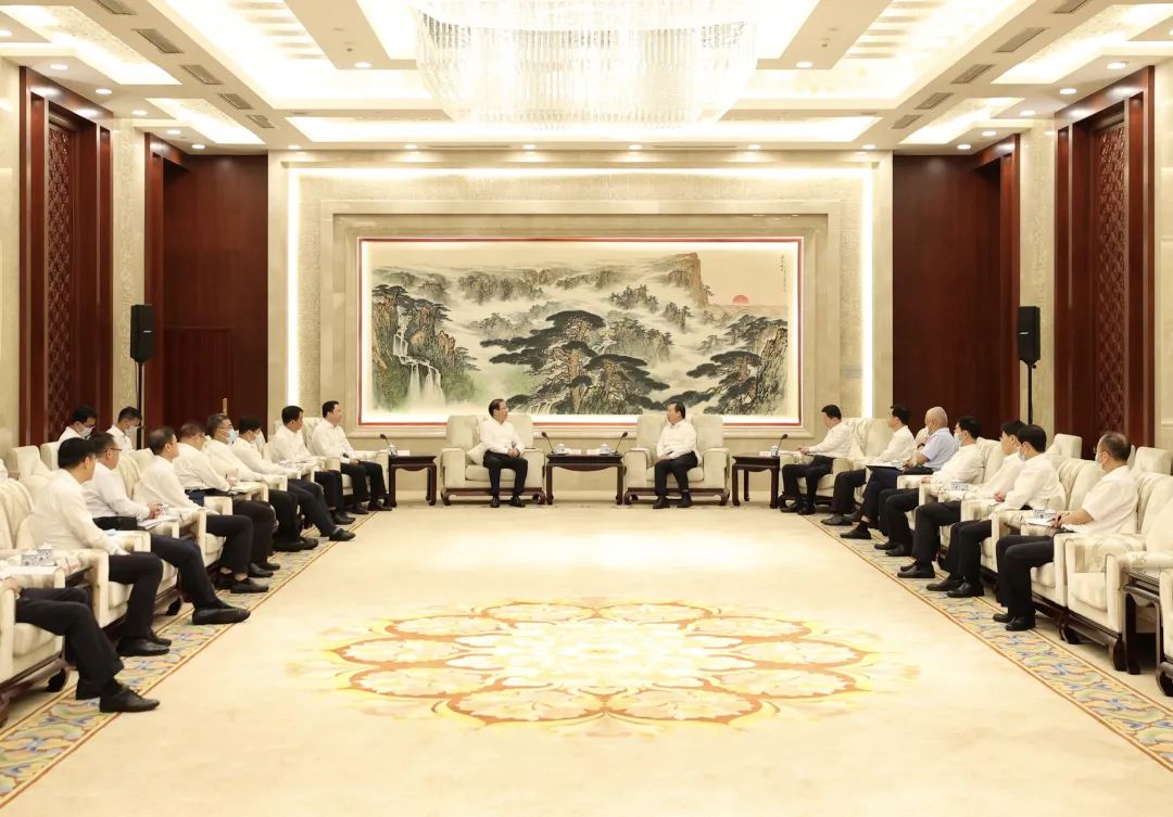 辛保安與山東省委書記李干杰、省長周乃翔會(huì)談