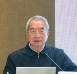 周大地：動力電池發(fā)展迅猛，氫燃料或?qū)⒊鼍? width=