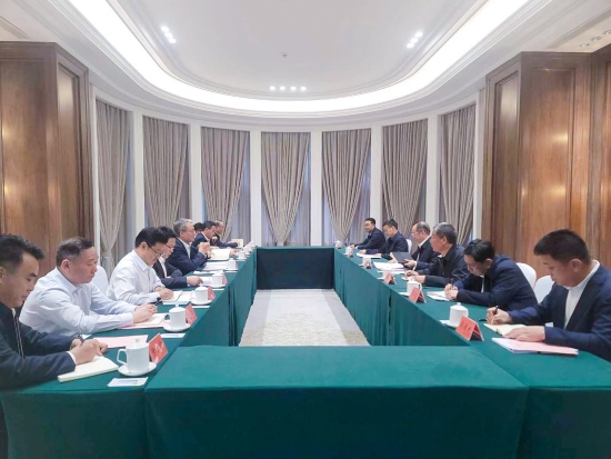 中國電建黨委副書記、總經(jīng)理王斌與黑龍江省常務(wù)副省長王一新舉行會談