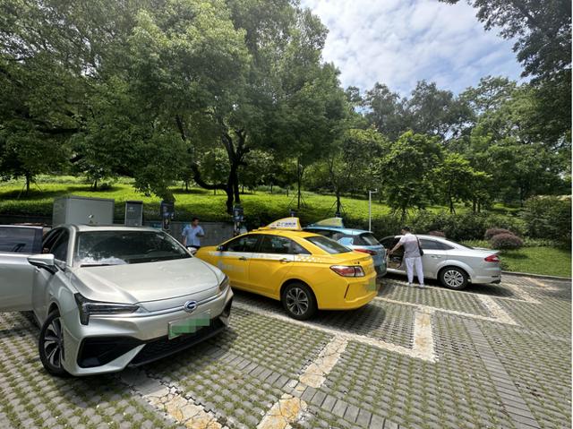 調(diào)查丨多地充電樁電價(jià)漲幅20%以上，分時(shí)電價(jià)與行業(yè)競(jìng)爭(zhēng)多方博弈