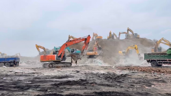 【防汛救災(zāi) 央企行動】爭分奪秒加固堤壩，中建集團(tuán)馳援天津防汛抗洪一線