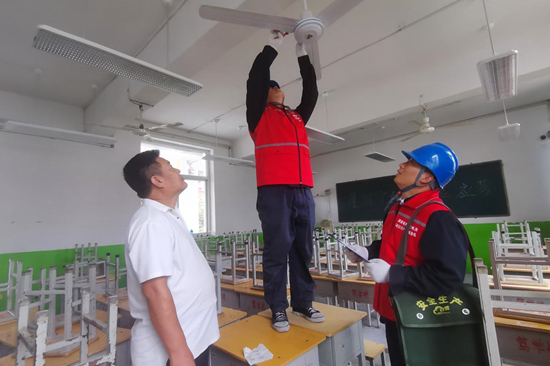 國網(wǎng)石家莊供電公司：服務(wù)進(jìn)校園 護航開學(xué)季