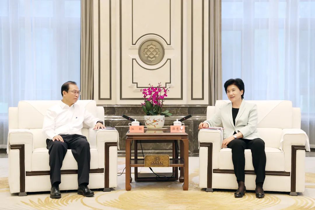 華電集團黨組書記、董事長江毅拜會黑龍江省委副書記、省長梁惠玲