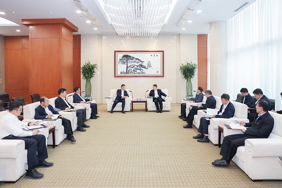 華能集團(tuán)黨組書記、董事長溫樞剛會見山東能源集團(tuán)董事長李偉