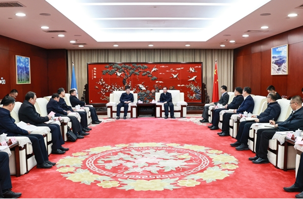 江毅會見內(nèi)蒙古自治區(qū)黨委常委、常務副主席黃志強