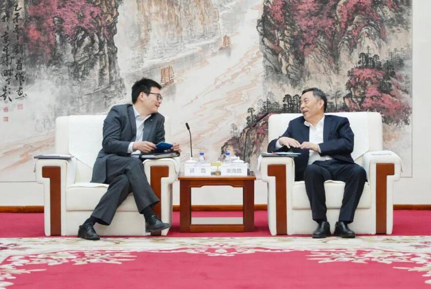 中國能建黨委書記、董事長宋海良與上海電氣集團(tuán)黨委書記、董事長吳磊會(huì)談