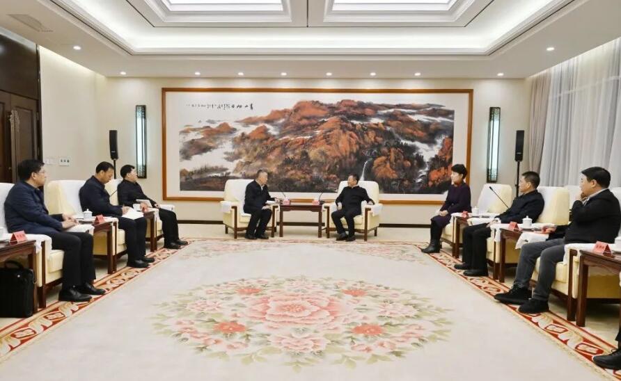 三峽集團(tuán)董事長、黨組書記雷鳴山拜會內(nèi)蒙古自治區(qū)黨委書記孫紹騁、自治區(qū)主席王莉霞