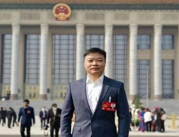【兩會好聲音】全國人大代表、小鵬汽車董事長何小鵬：探索限定場景無人駕駛法規(guī)，助力車網(wǎng)融合和低空經(jīng)濟騰飛