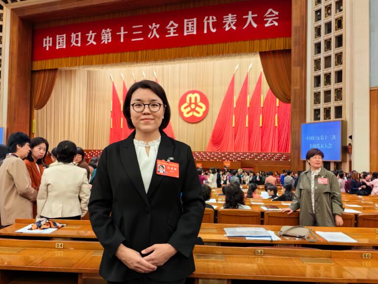 中國能建北京設(shè)備公司黨委書記、董事長，中國能建首批一級技術(shù)專家張月華獲全國三八紅旗手榮譽稱號