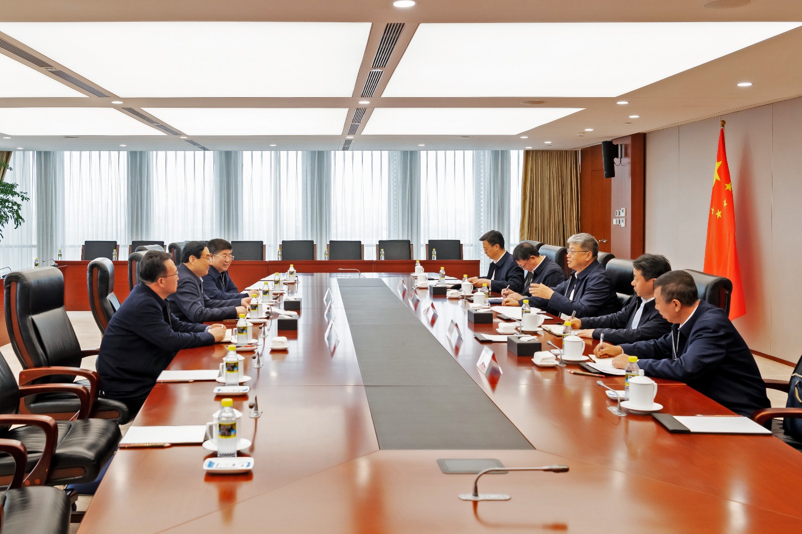 國家能源集團黨組書記、董事長劉國躍會見陜西省政協(xié)副主席、榆林市委書記張曉光