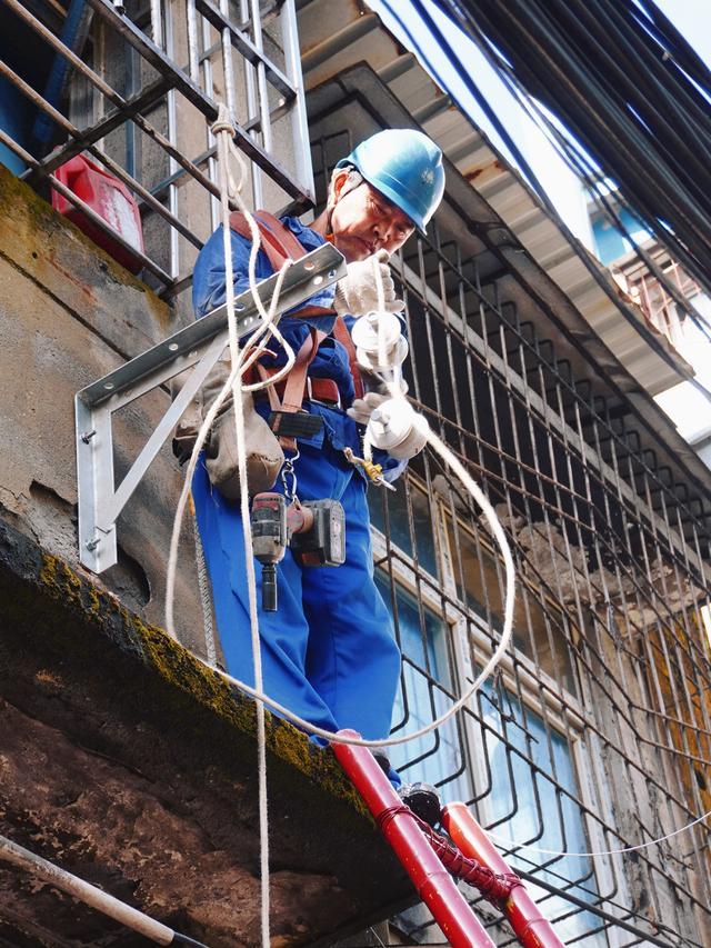 國網郫都供電公司加強“社網共建”，一心為民服務