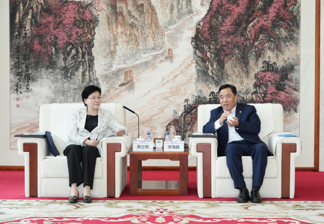 中國能建黨委書記、董事長宋海良與江蘇省委常委、南京市委書記韓立明會談
