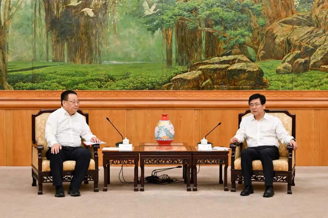 中核集團(tuán)總經(jīng)理、黨組副書記申彥鋒拜會(huì)福建省委副書記、省長(zhǎng)趙龍