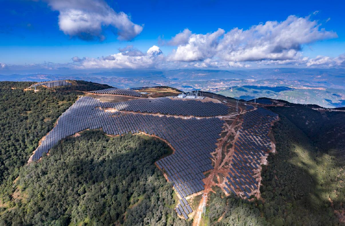 三峽集團赤鷲10萬千瓦光伏項目實現(xiàn)全容量并網發(fā)電
