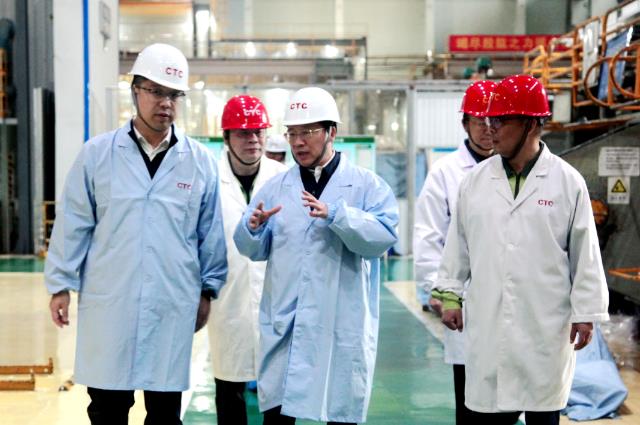 中國電氣裝備黨委書記、董事長李洪鳳赴浙江盛達(dá)、恒馳電氣、西電常變、常州東智調(diào)研