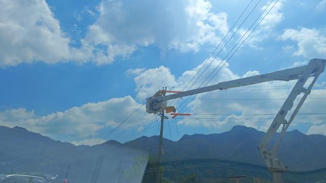 畢節(jié)市郊供電局成功投運(yùn)10千伏撒昌線，提升供電可靠性