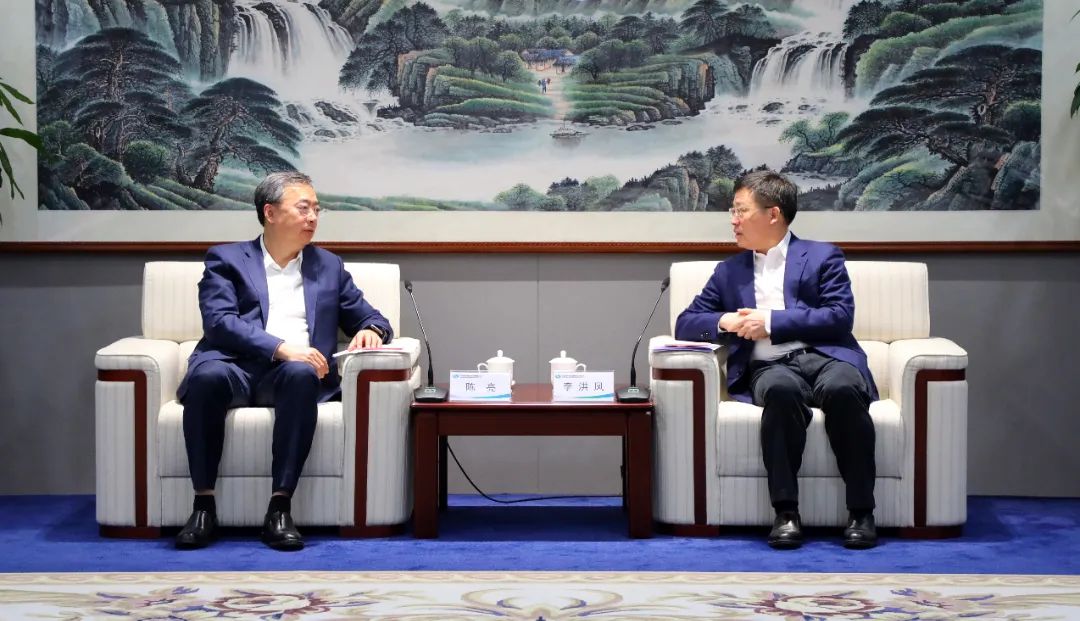 中國電氣裝備黨委書記、董事長李洪鳳會(huì)見中金公司黨委書記、董事長、管理委員會(huì)主席陳亮