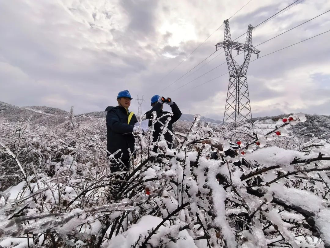 南方電網(wǎng)科技抗冰 讓冰雪“看得見、除得掉、防得住”