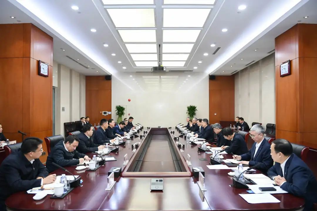 華能集團(tuán)董事長(zhǎng)、黨組書記溫樞剛會(huì)見中國(guó)安能董事長(zhǎng)陳奕輝、總經(jīng)理周慶豐
