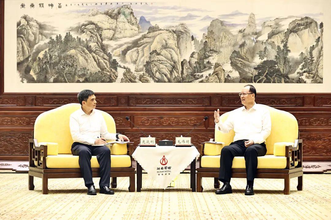 湖南省省長(zhǎng)毛偉明與國網(wǎng)總經(jīng)理龐驍剛會(huì)談  攜手推進(jìn)新型電力系統(tǒng)建設(shè)
